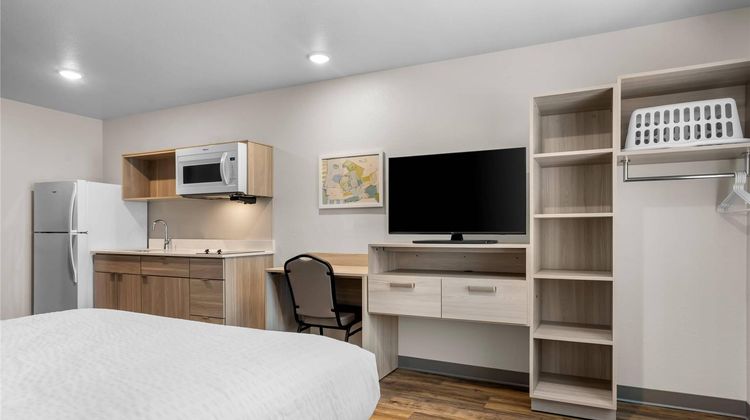 WoodSpring Suites Savannah West Ellabell Room