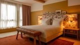 9Hotel Chelton Room