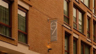 9Hotel Chelton