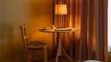 9Hotel Chelton Room