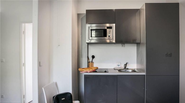 <b>Comfort Aparthotel Lourdes Lorda Room</b>. Images powered by <a href="https://iceportal.shijigroup.com/" title="IcePortal" target="_blank">IcePortal</a>.