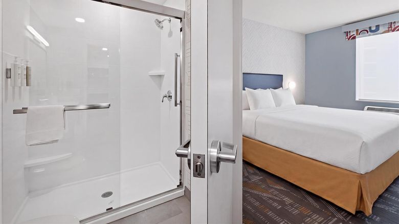 <b>Home2 Raleigh Crabtree Room</b>. Images powered by <a href="https://iceportal.shijigroup.com/" title="IcePortal" target="_blank">IcePortal</a>.