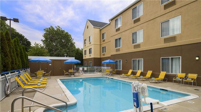 <b>Best Western Allentown Bethlehem Lehigh Pool</b>. Images powered by <a href="https://iceportal.shijigroup.com/" title="IcePortal" target="_blank">IcePortal</a>.