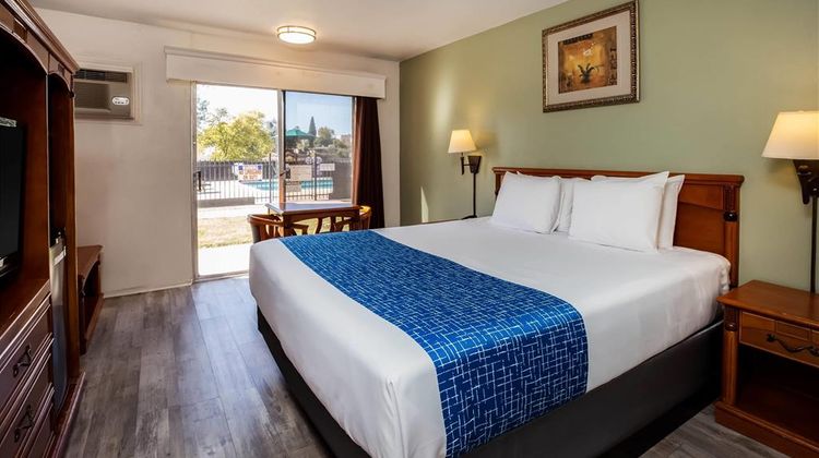 Travelodge Red Bluff Room