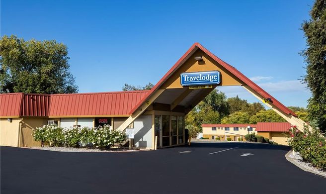 Travelodge Red Bluff Exterior