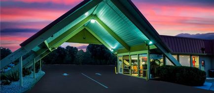 Travelodge Red Bluff Exterior