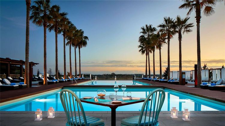 Victoria Golf Resort and Spa Restaurant