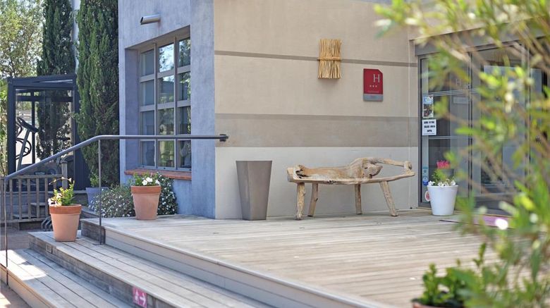 Golfe Hotel Exterior. Images powered by <a href="https://iceportal.shijigroup.com" target="_blank" rel="noopener">Ice Portal</a>.