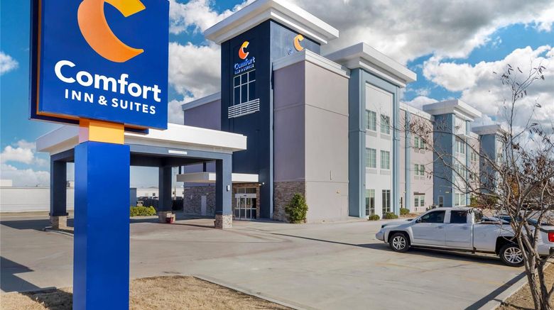 <b>Comfort Inn & Suites Claremore Exterior</b>. Images powered by <a href="https://iceportal.shijigroup.com/" title="IcePortal" target="_blank">IcePortal</a>.