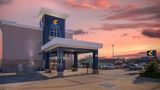 <b>Comfort Inn & Suites Claremore Exterior</b>. Images powered by <a href="https://iceportal.shijigroup.com/" title="IcePortal" target="_blank">IcePortal</a>.
