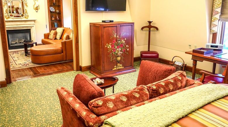 <b>The Rose Hotel Suite</b>. Images powered by <a href="https://iceportal.shijigroup.com/" title="IcePortal" target="_blank">IcePortal</a>.