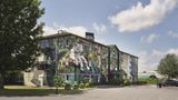 <b>Foxotel Exterior</b>. Images powered by <a href="https://iceportal.shijigroup.com/" title="IcePortal" target="_blank">IcePortal</a>.