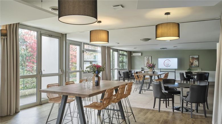 <b>Beaujoire Hotel Restaurant</b>. Images powered by <a href="https://iceportal.shijigroup.com/" title="IcePortal" target="_blank">IcePortal</a>.