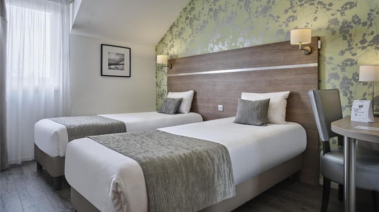 Beaujoire Hotel Room