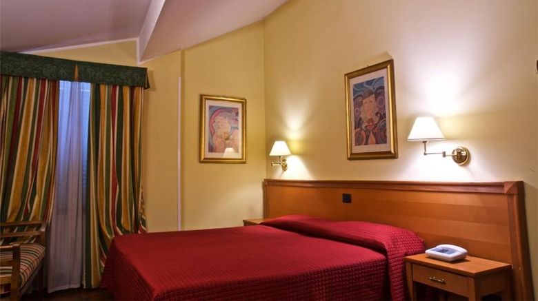 <b>La Luna Room</b>. Images powered by <a href="https://iceportal.shijigroup.com/" title="IcePortal" target="_blank">IcePortal</a>.
