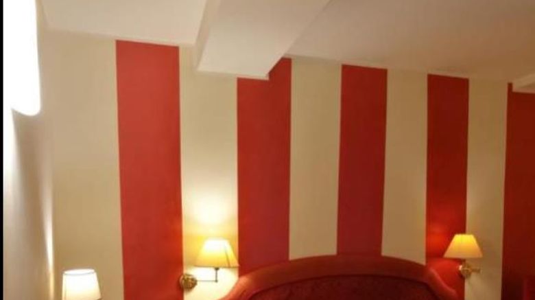 <b>La Luna Room</b>. Images powered by <a href="https://iceportal.shijigroup.com/" title="IcePortal" target="_blank">IcePortal</a>.