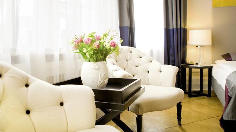 <b>Hotel Elba Room</b>. Images powered by <a href="https://iceportal.shijigroup.com/" title="IcePortal" target="_blank">IcePortal</a>.