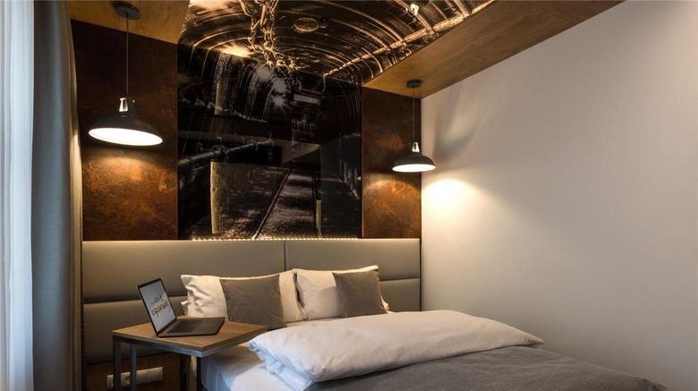 Hotel Esplanade Room. Images powered by <a href="https://iceportal.shijigroup.com" target="_blank" rel="noopener">Ice Portal</a>.