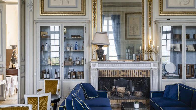 <b>Chateau d'Artigny Restaurant</b>. Images powered by <a href="https://iceportal.shijigroup.com/" title="IcePortal" target="_blank">IcePortal</a>.