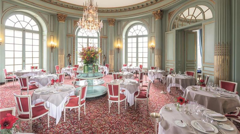 <b>Chateau d'Artigny Restaurant</b>. Images powered by <a href="https://iceportal.shijigroup.com/" title="IcePortal" target="_blank">IcePortal</a>.