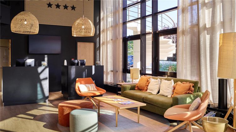 Radisson Hotel Clermont-Ferrand Lobby