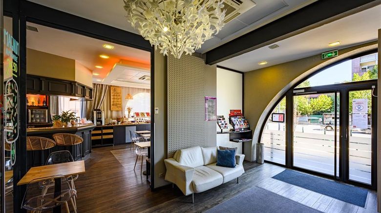 <b>Hotel Gascogne Lobby</b>. Images powered by <a href="https://iceportal.shijigroup.com/" title="IcePortal" target="_blank">IcePortal</a>.