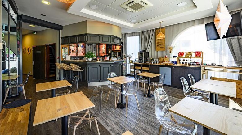 <b>Hotel Gascogne Lobby</b>. Images powered by <a href="https://iceportal.shijigroup.com/" title="IcePortal" target="_blank">IcePortal</a>.