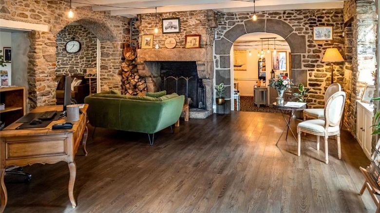 <b>Hotel de la Porte Saint Malo Restaurant</b>. Images powered by <a href="https://iceportal.shijigroup.com/" title="IcePortal" target="_blank">IcePortal</a>.