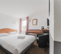 Cap Hotel Room