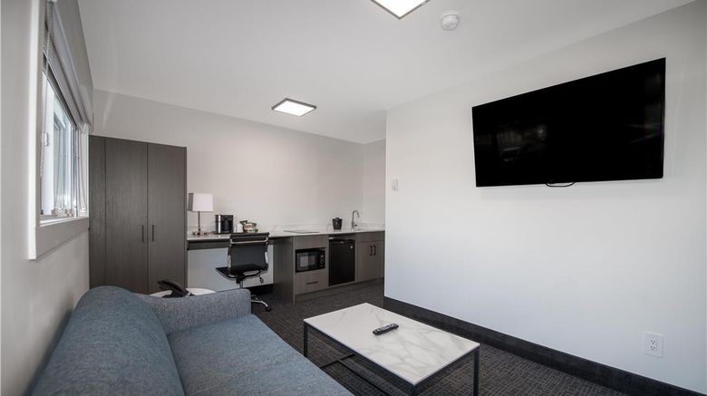 <b>Super 8 by Wyndham Penticon Suite</b>. Images powered by <a href="https://iceportal.shijigroup.com/" title="IcePortal" target="_blank">IcePortal</a>.