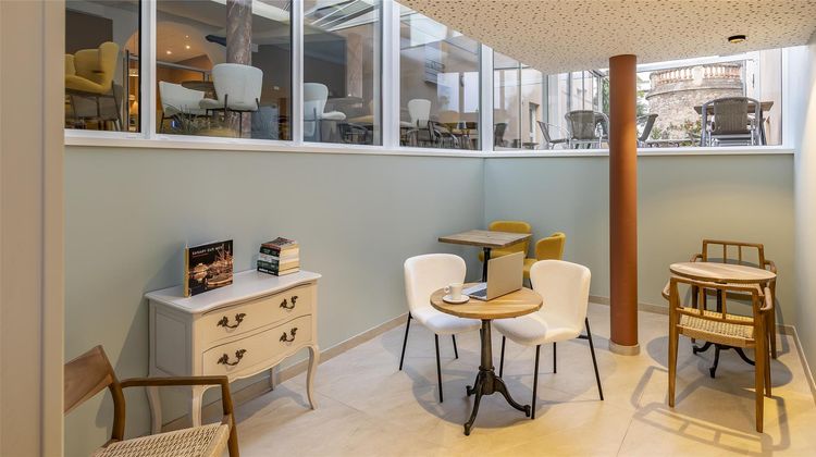 Best Western Plus Sanary Lobby