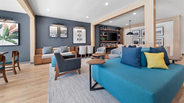 Everhome Suites San Bernardino Loma Lobby