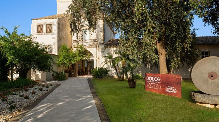Dolce Siracusa Monasteri Golf & Spa Exterior