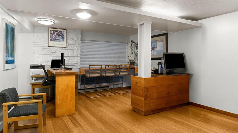 <b>The Dylan, a Baymont by Wyndham Lobby</b>. Images powered by <a href="https://iceportal.shijigroup.com/" title="IcePortal" target="_blank">IcePortal</a>.