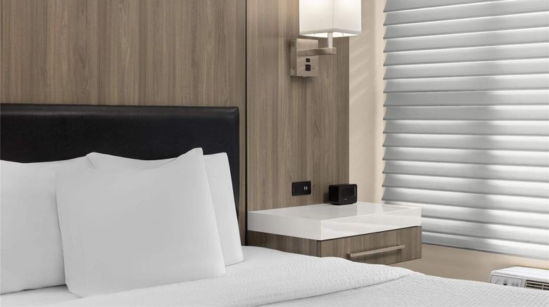 <b>The Dylan, a Baymont by Wyndham Room</b>. Images powered by <a href="https://iceportal.shijigroup.com/" title="IcePortal" target="_blank">IcePortal</a>.