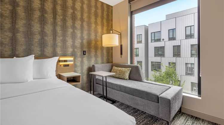Cambria Hotel Portland-Pearl District Suite