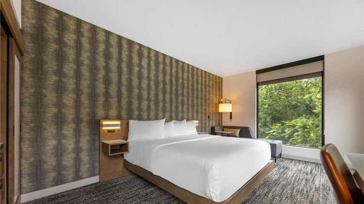 Cambria Hotel Portland-Pearl District Suite