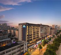 Days Inn Yueyang Train Station Exterior