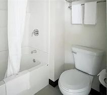 Travelodge by Wyndham Atlanta, Illinois Room