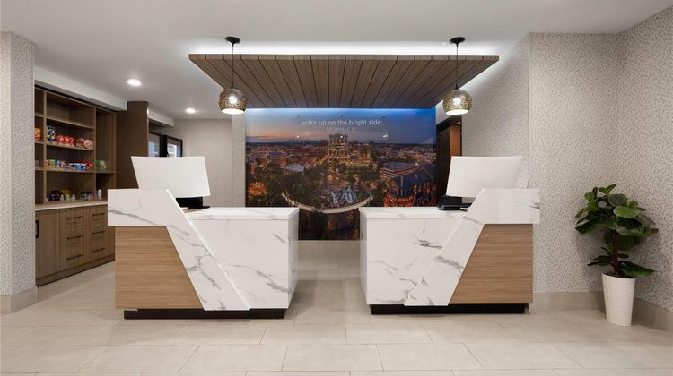 La Quinta Inn & Suites Greenville Lobby