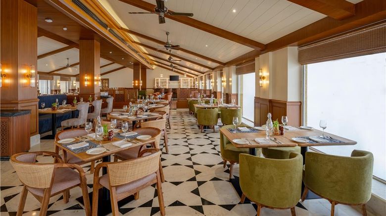 <b>Radisson Resort Mount Abu Restaurant</b>. Images powered by <a href="https://iceportal.shijigroup.com/" title="IcePortal" target="_blank">IcePortal</a>.