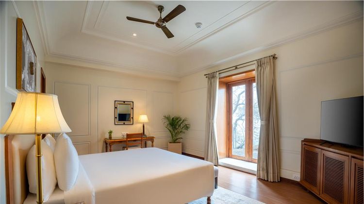 Radisson Resort Mount Abu Suite