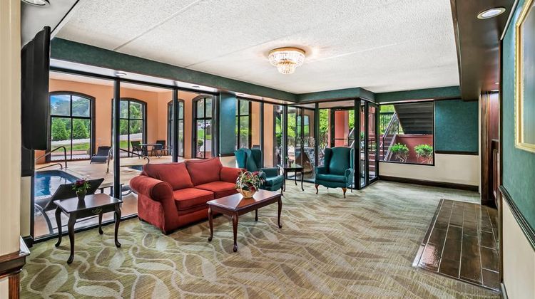 Econo Lodge Helen Lobby