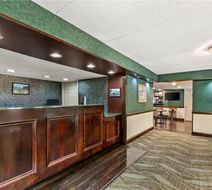 Econo Lodge Helen Lobby