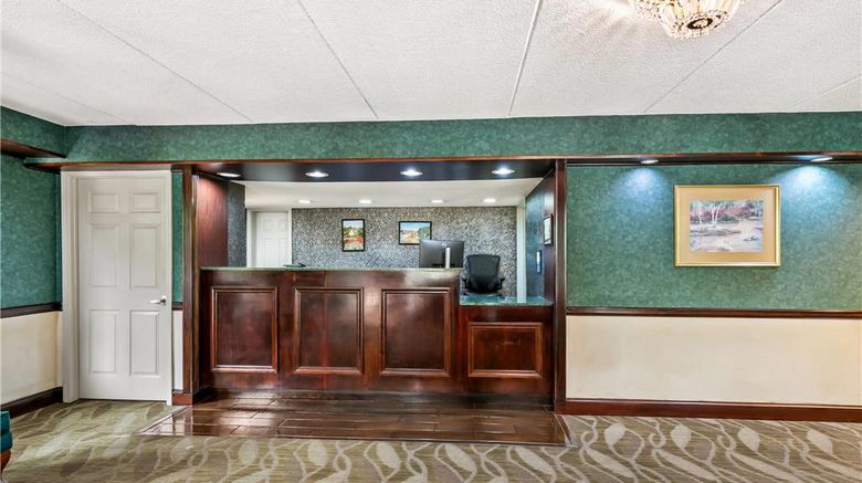 <b>Econo Lodge Helen Lobby</b>. Images powered by <a href="https://iceportal.shijigroup.com/" title="IcePortal" target="_blank">IcePortal</a>.