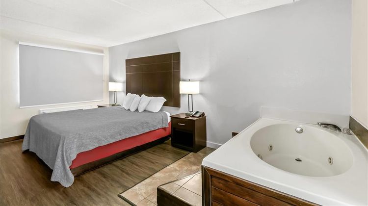 Econo Lodge Helen Suite