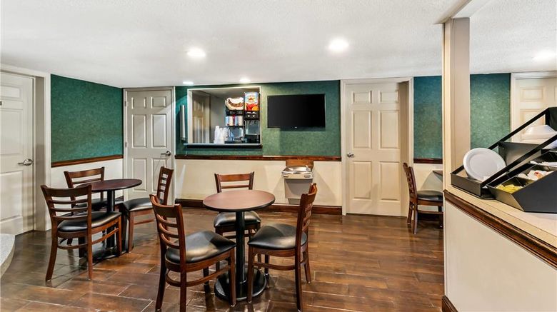 <b>Econo Lodge Helen Restaurant</b>. Images powered by <a href="https://iceportal.shijigroup.com/" title="IcePortal" target="_blank">IcePortal</a>.