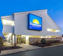 Days Inn by Wyndham Kansas City Northeast Exterior