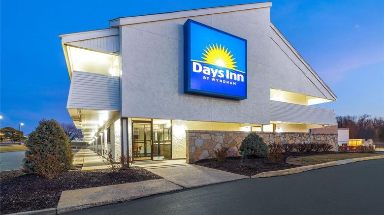 <b>Days Inn by Wyndham Kansas City Northeast Exterior</b>. Images powered by <a href="https://iceportal.shijigroup.com/" title="IcePortal" target="_blank">IcePortal</a>.