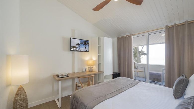 <b>Hotel Punta Lara Room</b>. Images powered by <a href="https://iceportal.shijigroup.com/" title="IcePortal" target="_blank">IcePortal</a>.